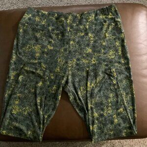 Terra & Sky Black and Green Leggings - Size 2X (20W-22W)